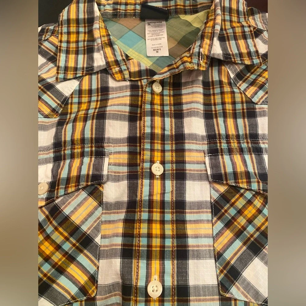 Patagonia Men’s Button-down Short Sleeve Shirt‎ Brown Yellow Plaid Size Medium